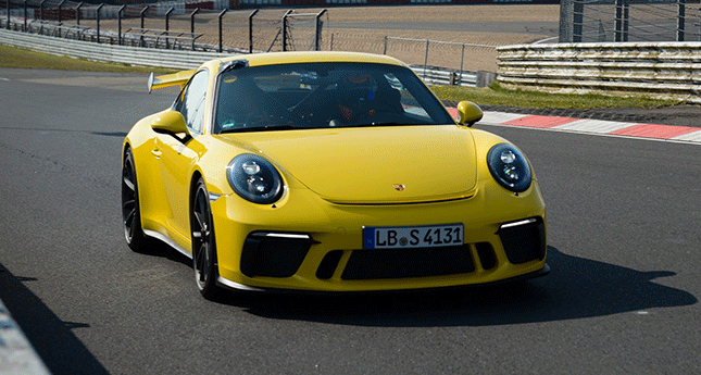 Porsche 911 GT3 bate recorde pessoal em Nurburgring (com vídeo)