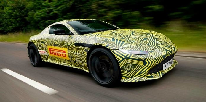 Aston Martin revela Vantage camuflado