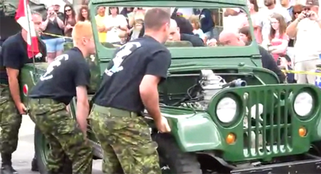 Desmontar um Jeep em um minuto? Feito!