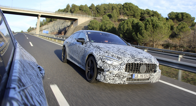 Mercedes mostra AMG-GT Coupé de quatro portas