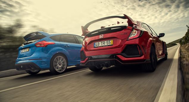 Focus RS frente ao Civic Type R na Turbo