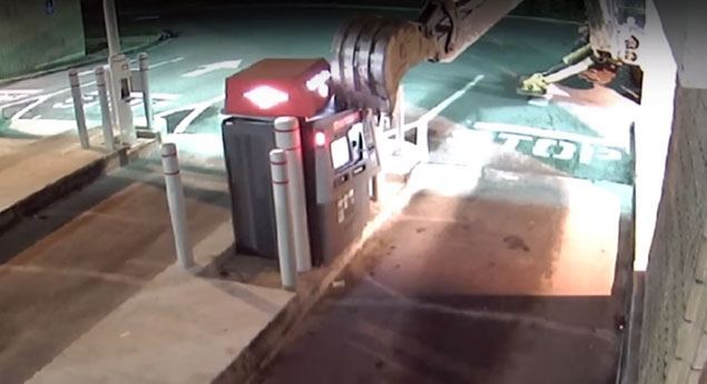 Rouba escavadora para assaltar multibanco!