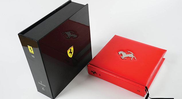 Livro sobre a Ferrari por 107 mil euros