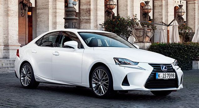 Lexus IS 300H mais acessível em Portugal