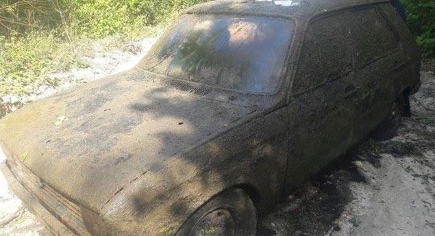 Tratamento de lama conservou este Peugeot desde 1979