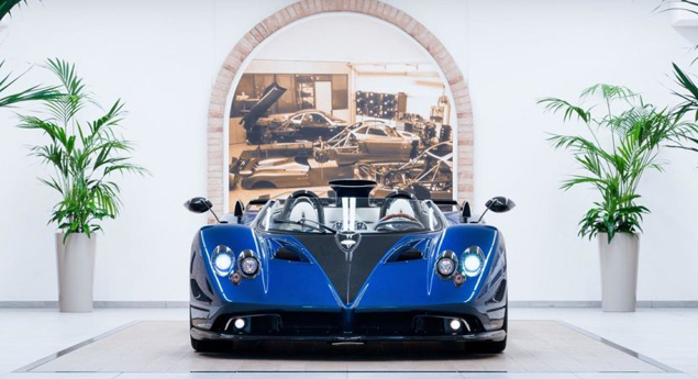 Pagani celebra recorde e revela novidades para Genebra