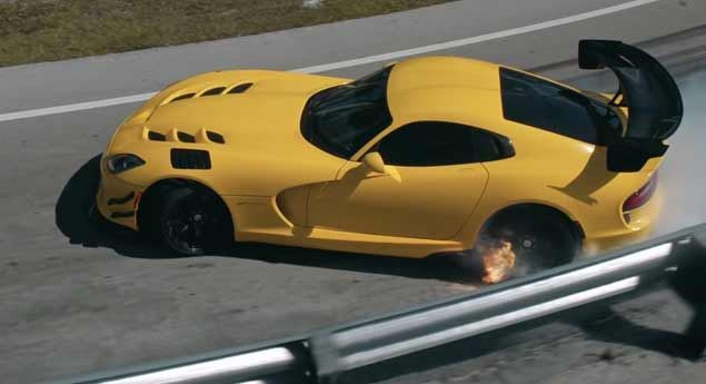 Pennzoil com fogoso adeus ao Viper