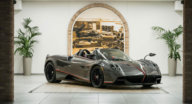 Pagani e Dainese colaboraram no descapotável Huayra