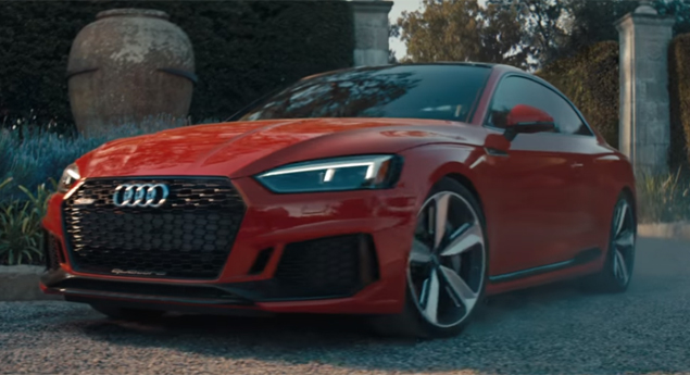 Audi RS5 Coupé dá vida a homem moribundo