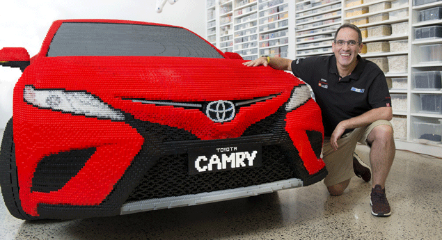 Toyota apresenta Camry... feito de Legos