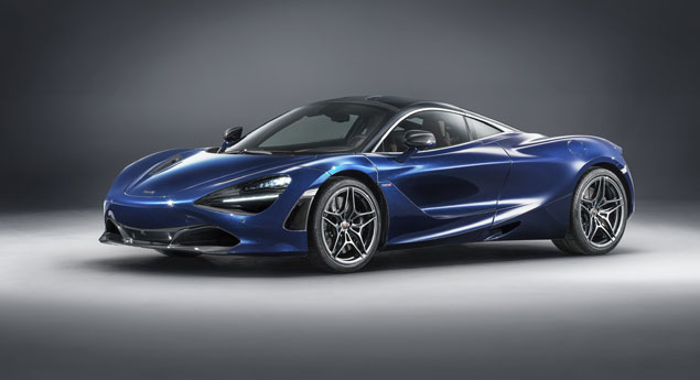 McLaren 720S Atlantic Blue com o mais profundo azul…