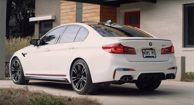 BMW M5, o carro ideal para uma mãe chegar a casa
