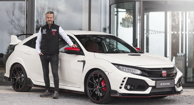 Civic Type R com edição dedicada a Tiago Monteiro