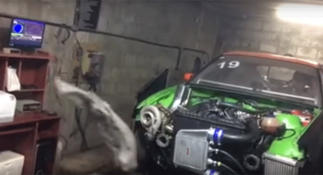 Turbo suga pano durante teste em banco de potência