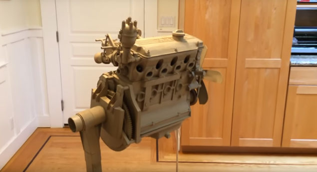Motor BMW em cartão é uma verdadeira obra de arte
