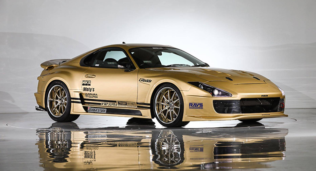Toyota Supra V12, o "suprassumo" da potência