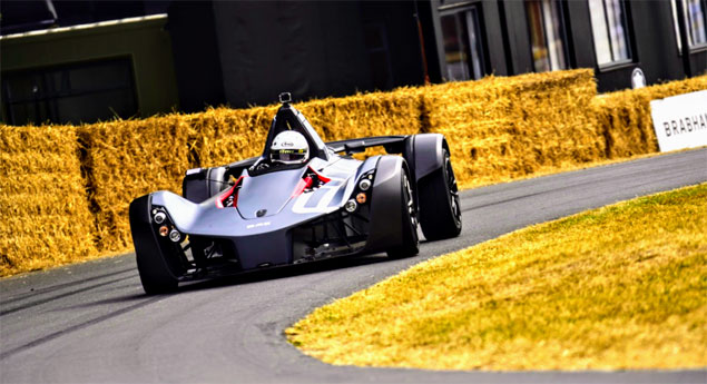 Bac Mono mostra a sua incrível volta em Goodwood