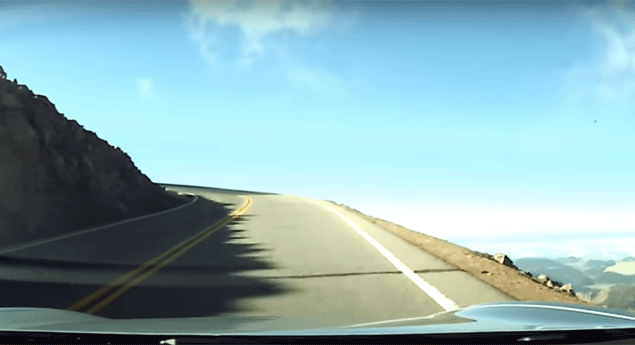 Tesla Model 3 também subiu Pikes Peak
