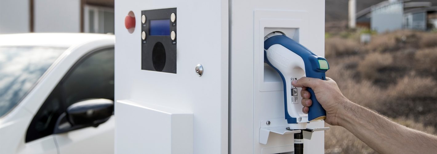 Vendas de carros elétricos caem em julho