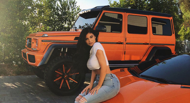 O Mercedes G500 4x4(2) e o RR Wraith de Kylie Jenner...