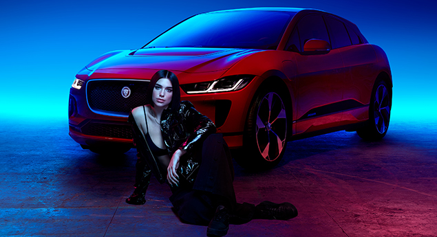 Dua Lipa entra no ritmo com o Jaguar I-Pace