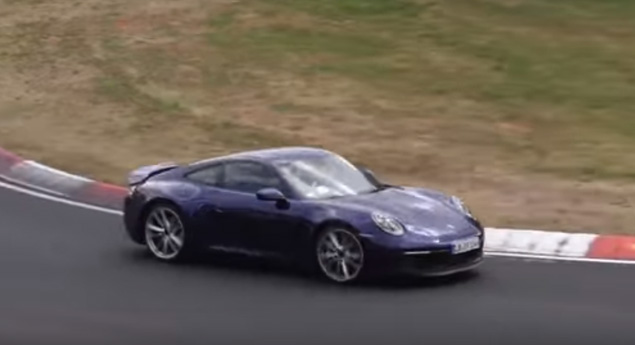 O novo Porsche 911 (992) caçado em Nurburgring