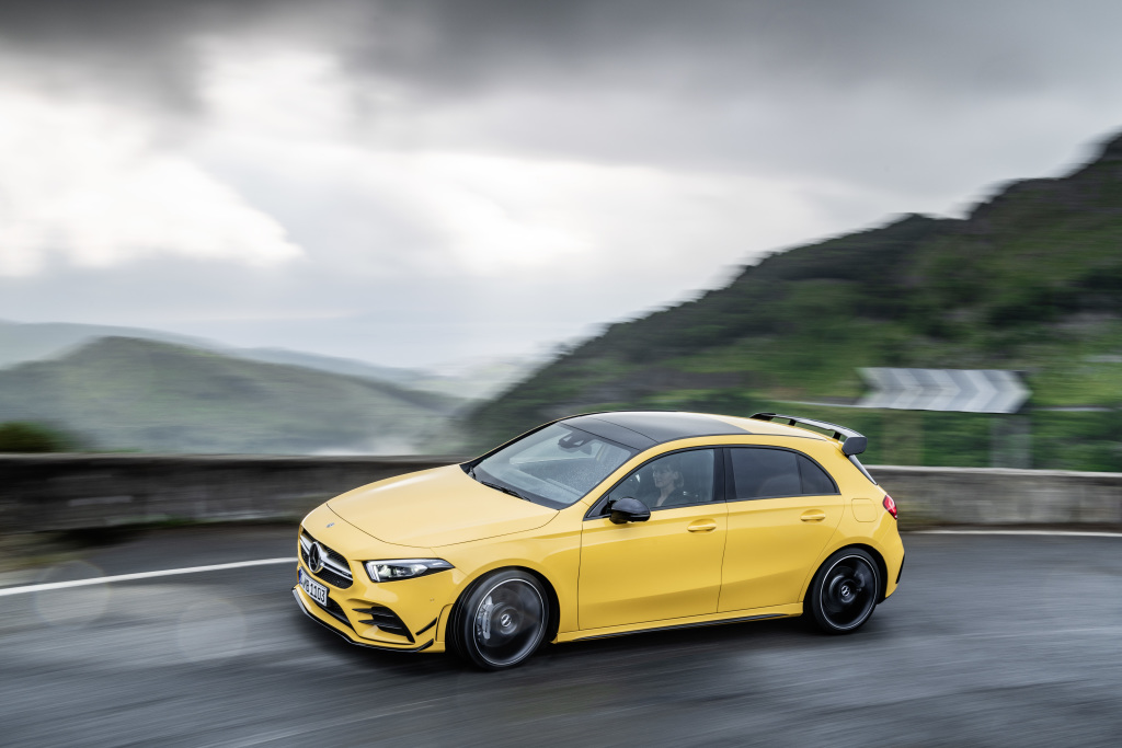 Mercedes-AMG A35 tem 306 cv e custa 62500€