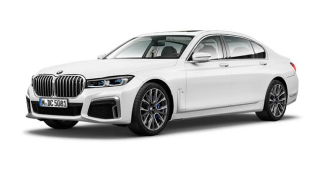 Novo BMW Série 7 circula online