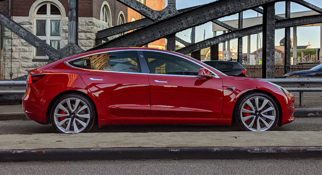 Configurador do Tesla Model 3 já disponível em Portugal