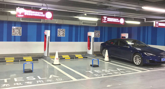 Tesla bloqueia acesso indevido aos Superchargers. Saiba como...