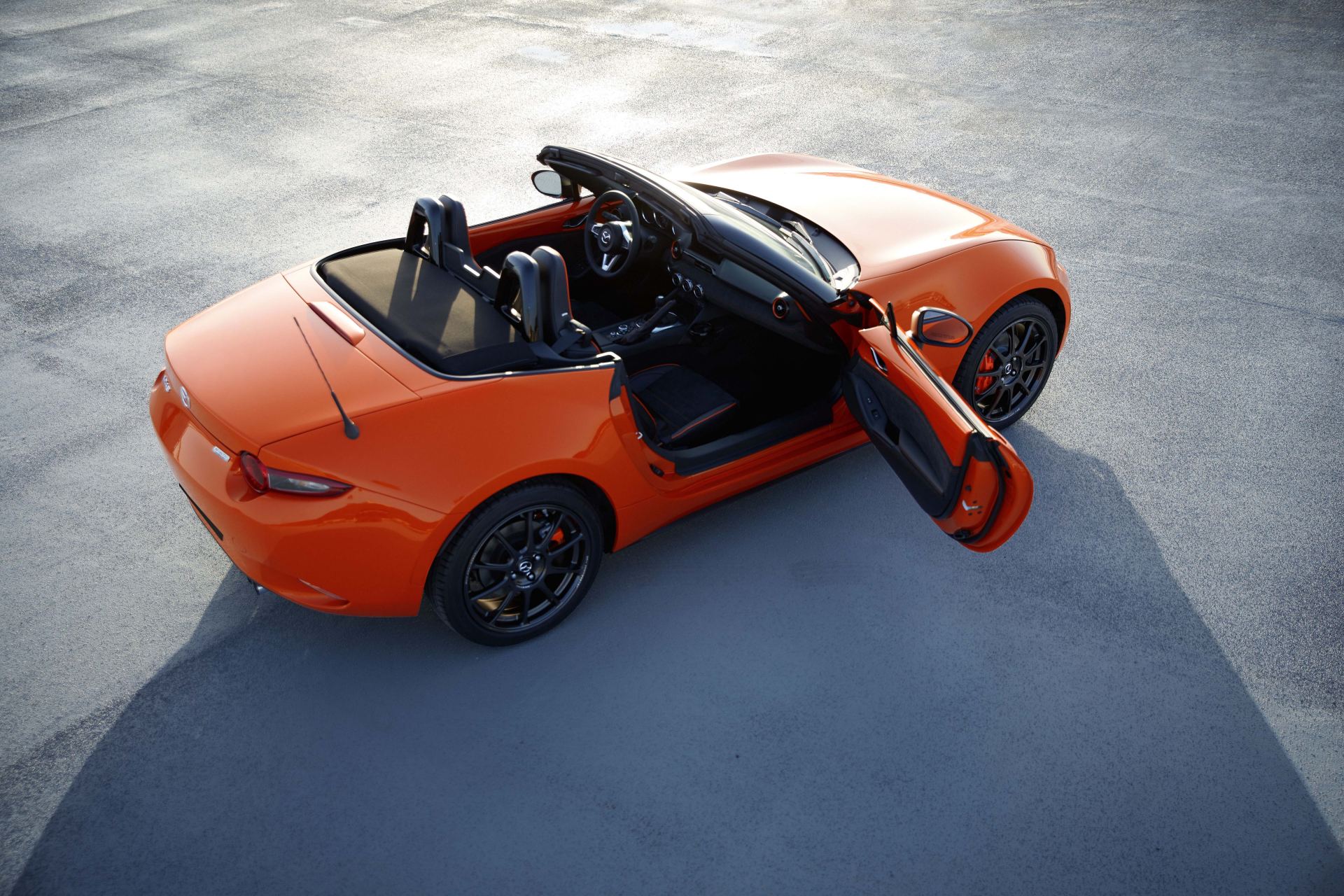 O MX-5 que assinalou os 30 anos de existência deste roadster