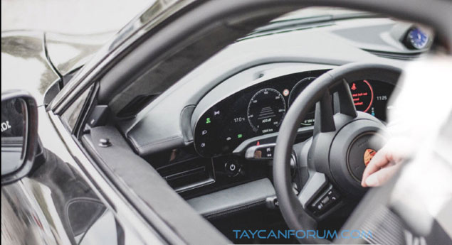 Interiores do Porsche Taycan revelados