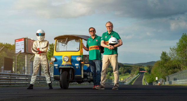 Tuk Tuk às voltas em Nürburgring (vídeo)