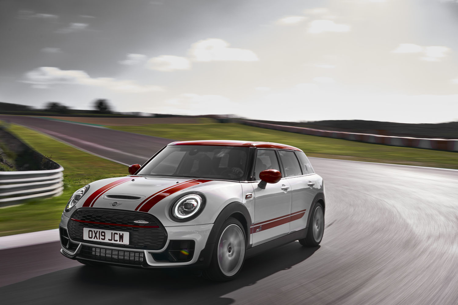 Novo Mini John Cooper Works Clubman chega em setembro