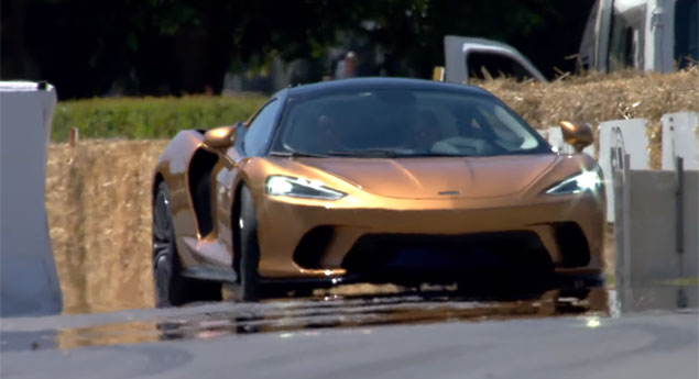 Veja a estreia dinâmica do novo McLaren GT em Goodwood (vídeo)