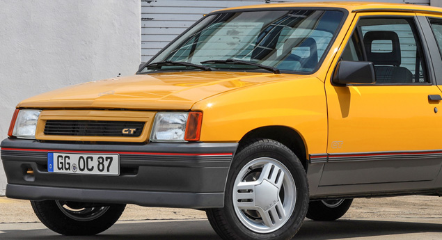 Histórico Opel Corsa GT encontrado no Porto