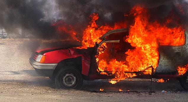 Cinco carros destruídos por fogo na Amadora