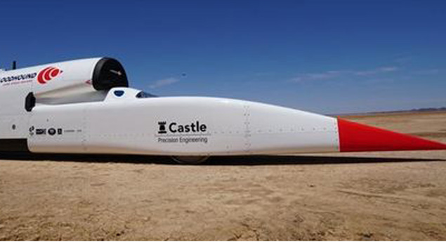 Carro atinge 800km/h vai bater recorde em 2020