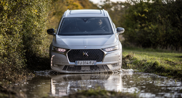 DS7 Crossback E-Tense 4x4 começa nos 53 800€ (So Chic)