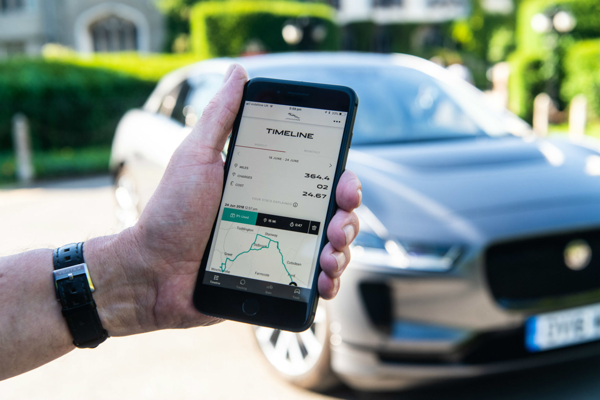 jaguar I-Pace Smartphone