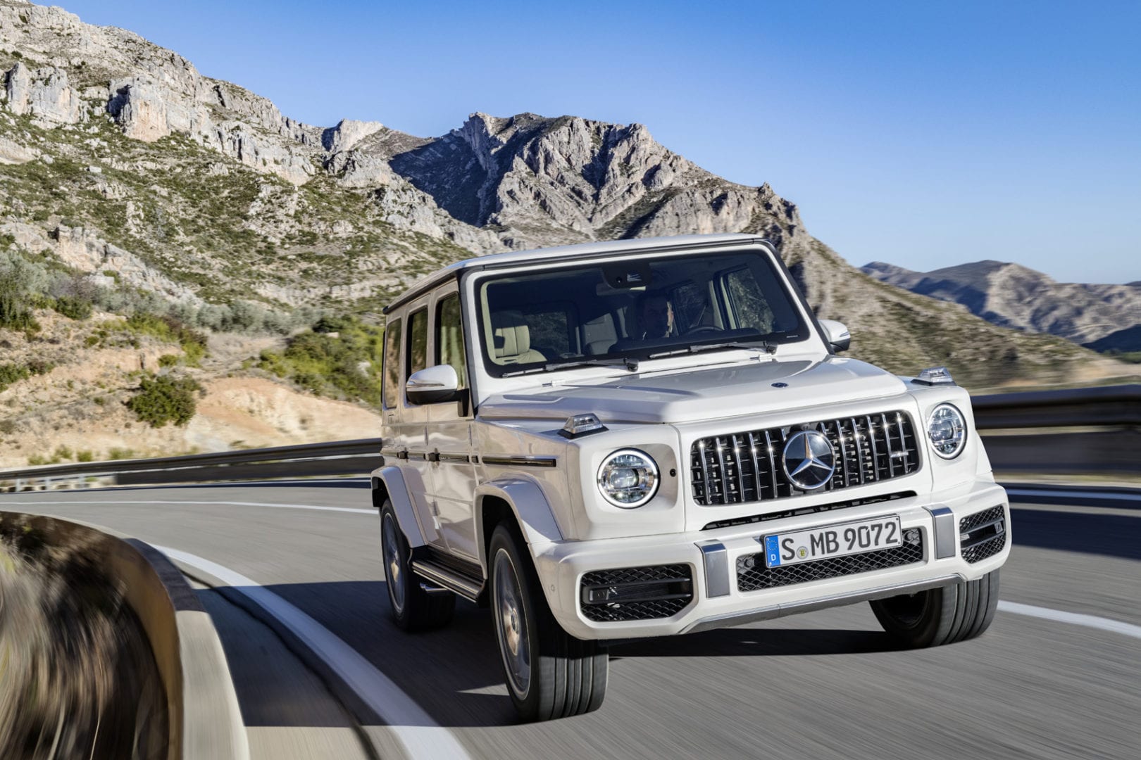 Modelo emblemático no catálogo da Mercedes, mas também da AMG, o Mercedes G63 rivaliza com muitos dos superdesportivos que Cristiano tem na garagem