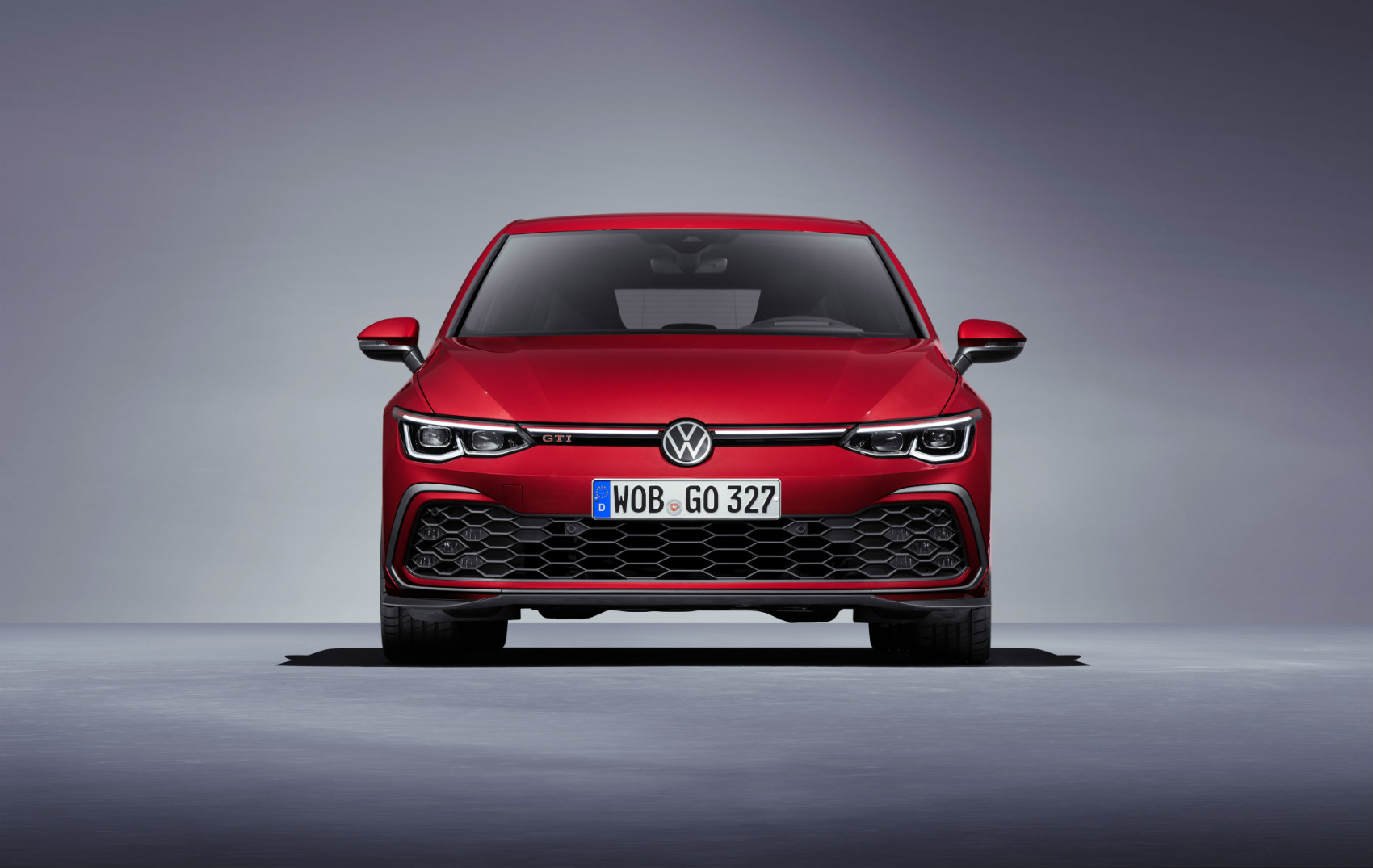 Redesenhado exteriormente, o novo Volkswagen Golf GTI tem vários pormenores que o diferenciam dos restantes