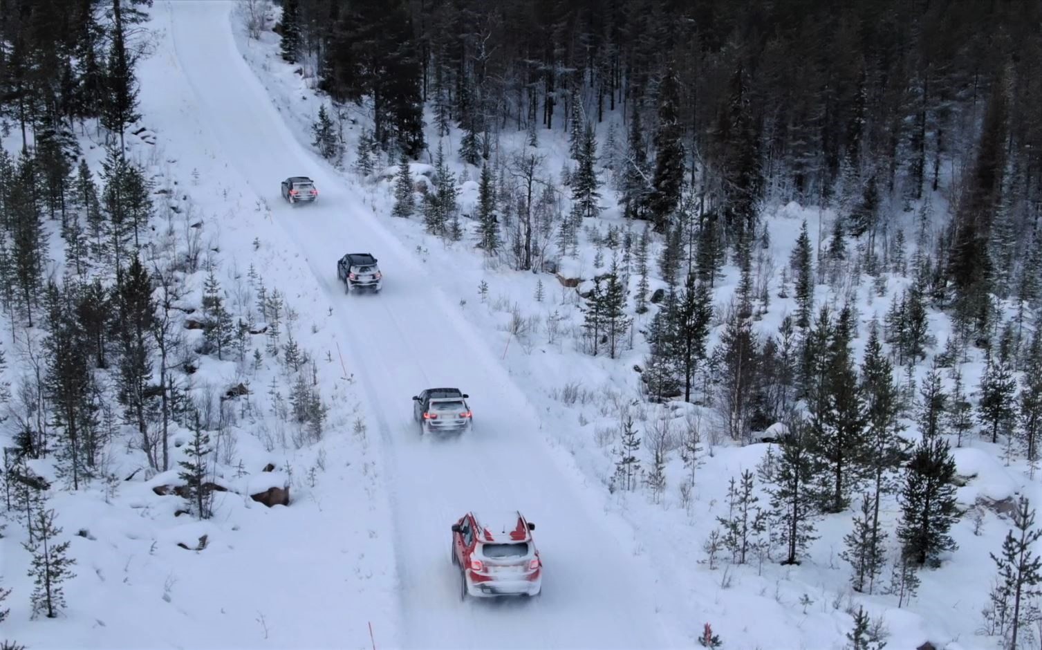 Mesmo sob o frio extremo, os Renegade e Compass 4xe cumpriram o desafio de chegar à Lapónia sueca, realizando 3.800 quilómetros