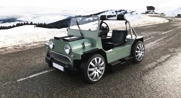 Procura algo verdadeiramente invulgar? Três palavras: Mini-Moke-V8!