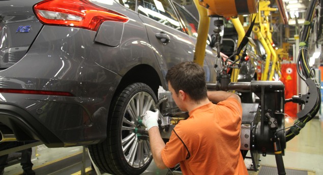 Ford anuncia regresso da produção na Europa a partir de 4 de maio