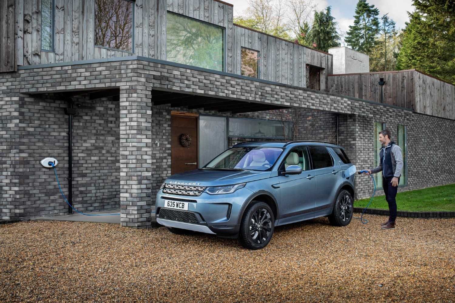 Agora em versão eletrificada, o Land Rover Discovery Sport anuncia uma autonomia 100% elétrica a rondar os 62 km