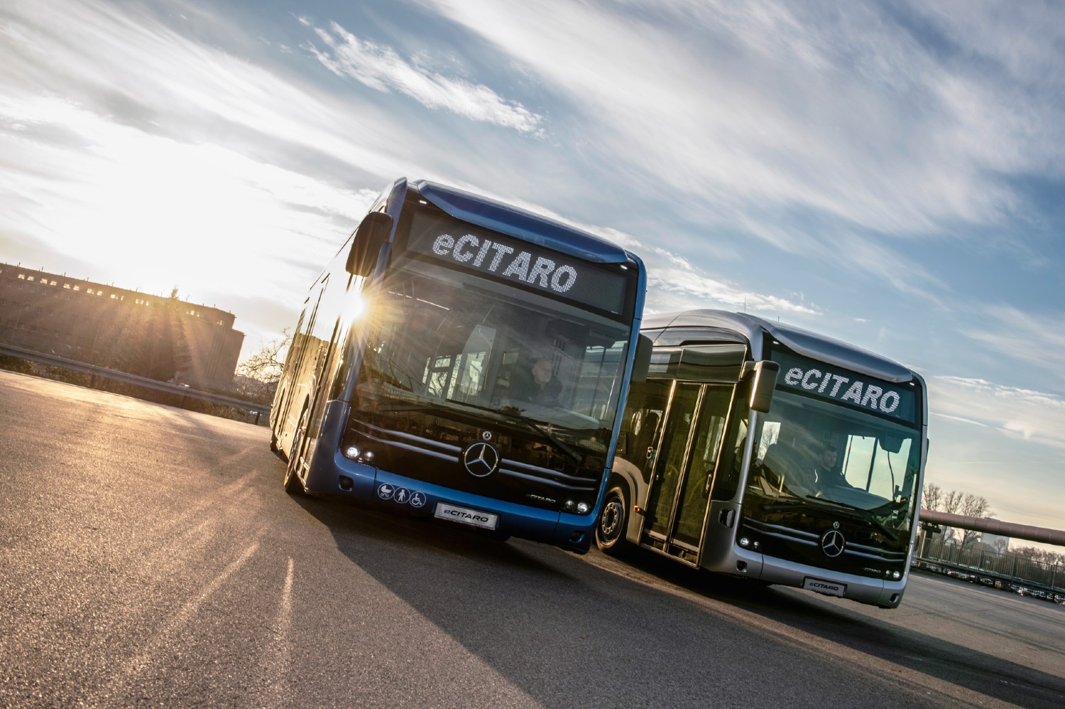 O autocarro urbano eCitaro é a escolha da Mercedes para estrear uma nova bateria de estado sólido 