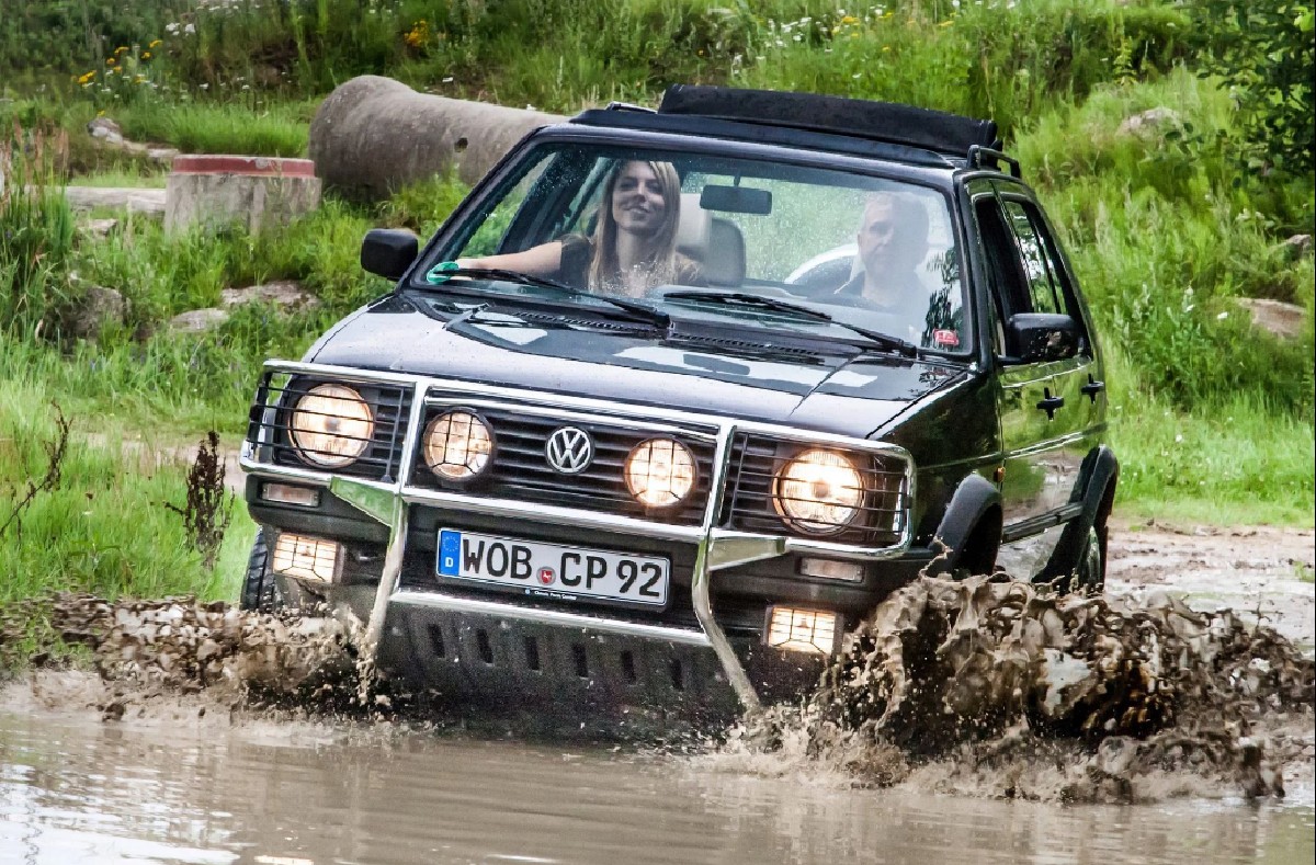 Em 1990, o Golf Country era aquilo que, de mais parecido, a Volkswagen tinha, com um offroad 