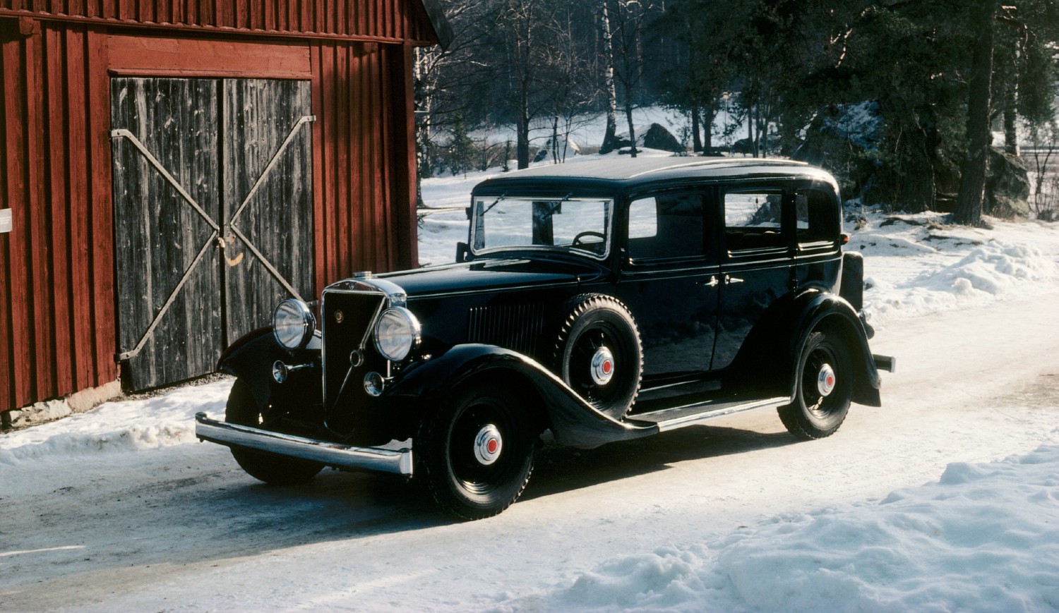 O Volvo PV655 era um 654 mais luxuoso e que estava, inclusivamente, disponível em várias cores