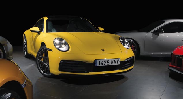 Porsche 911 Carrera 4 S: Febre-amarela